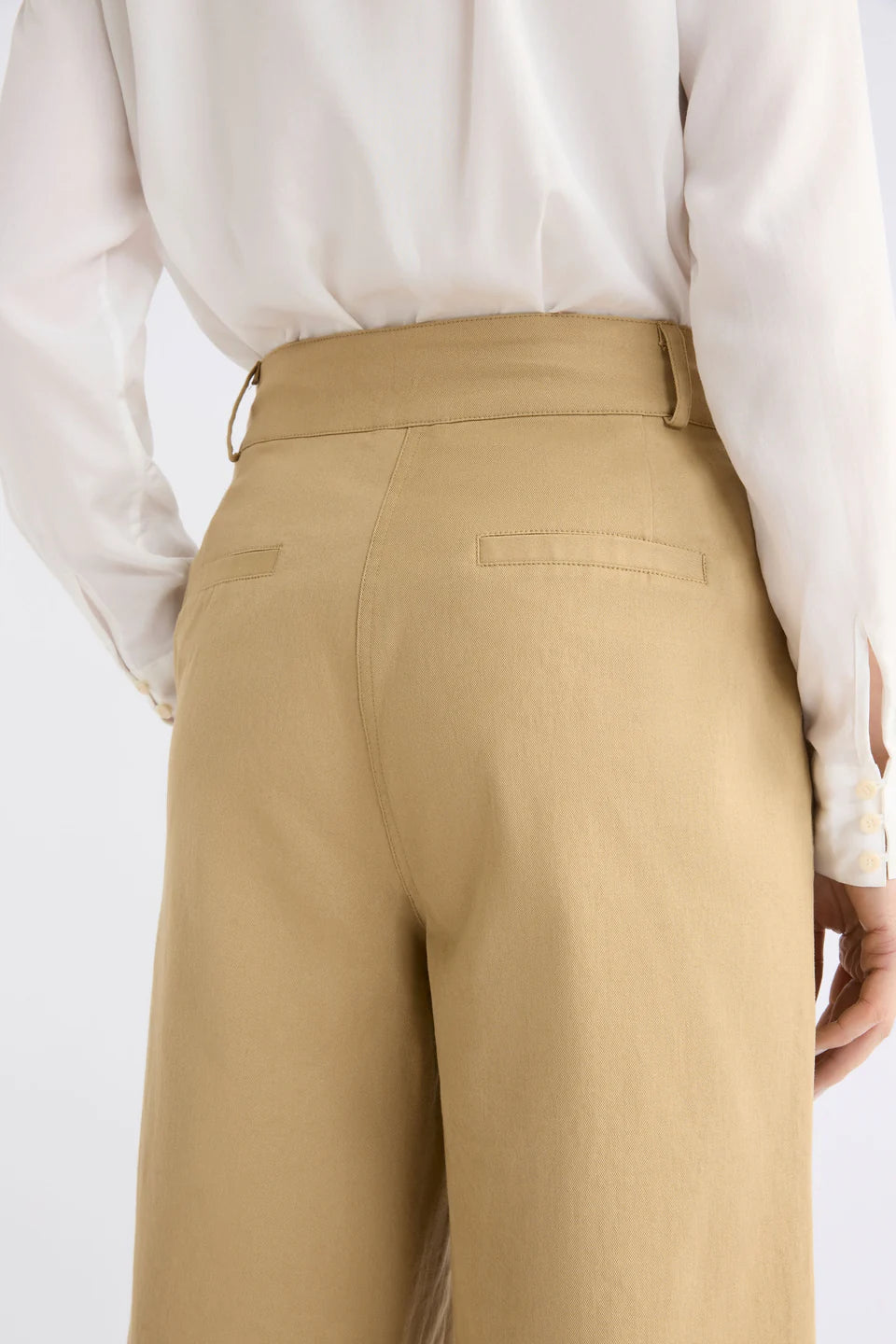 Kudel Pant - Almond