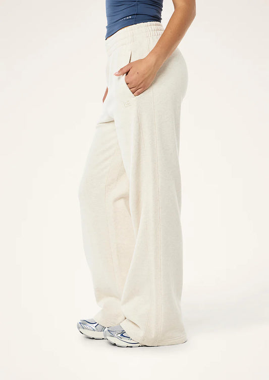 Adverture Track Pant - Oatmarle