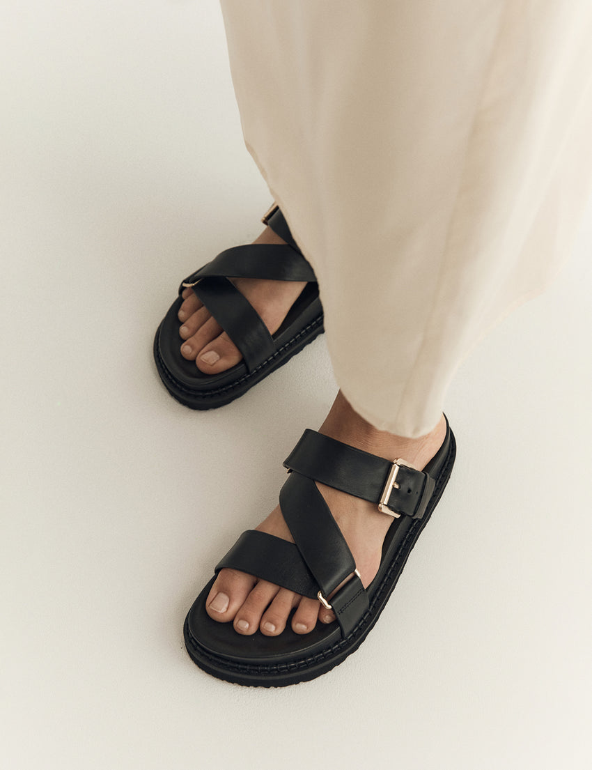 Aki Slide - Black