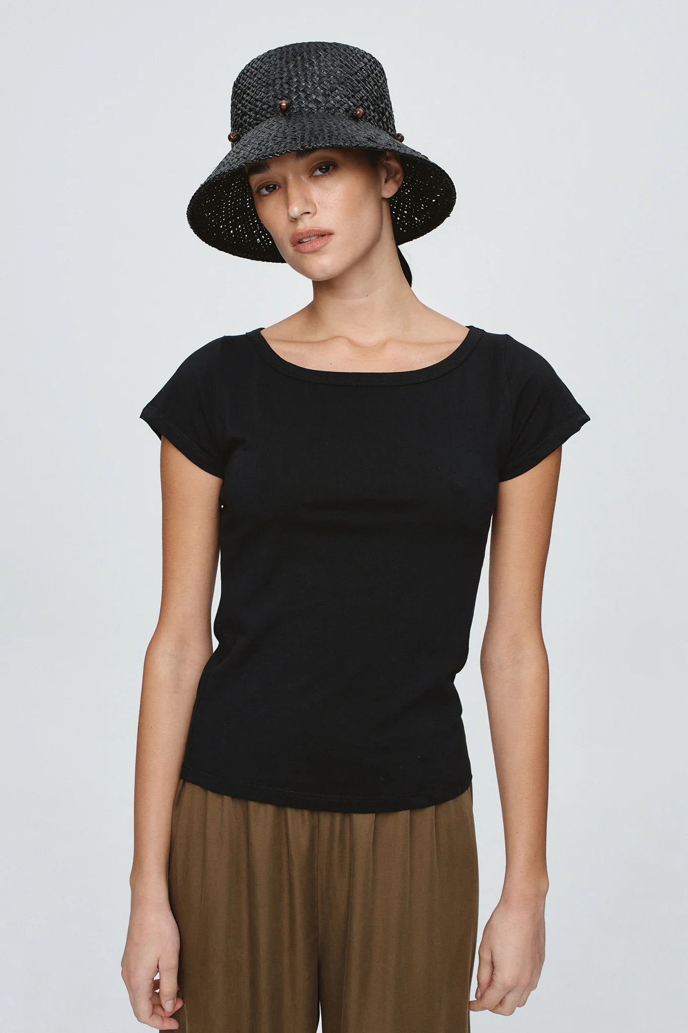 Avia Hat - Black