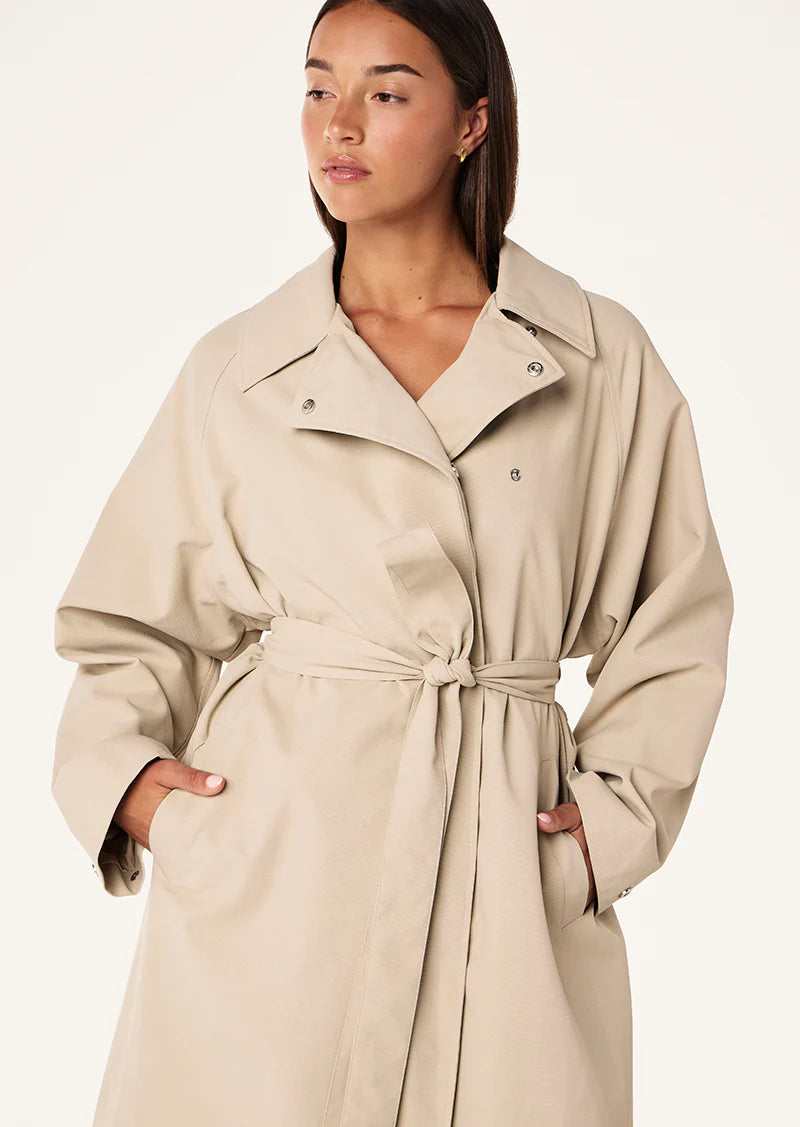 Commute Trench Coat - Oxford Tan