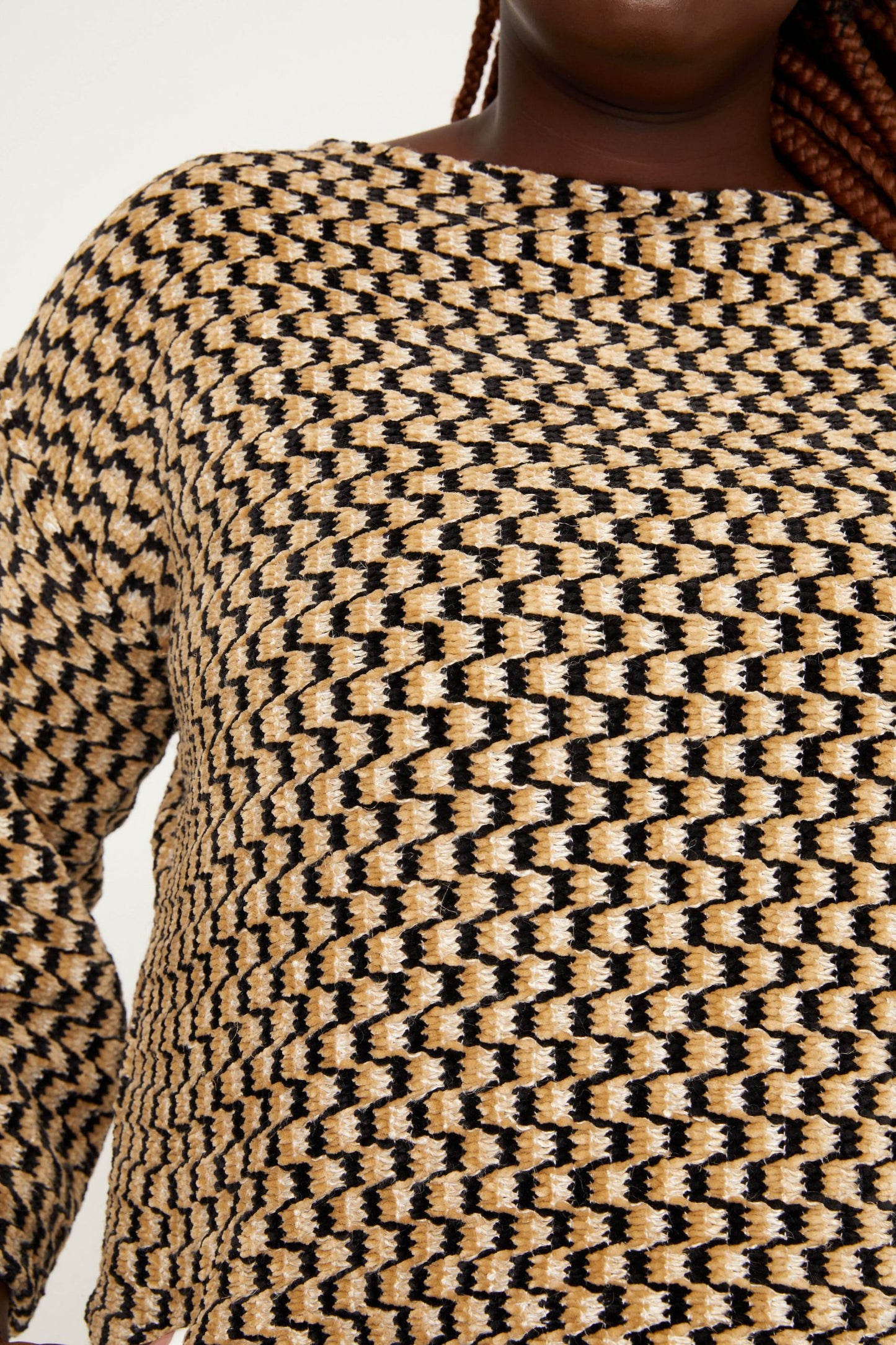 Genera Jumper - Caramel Zig Zag