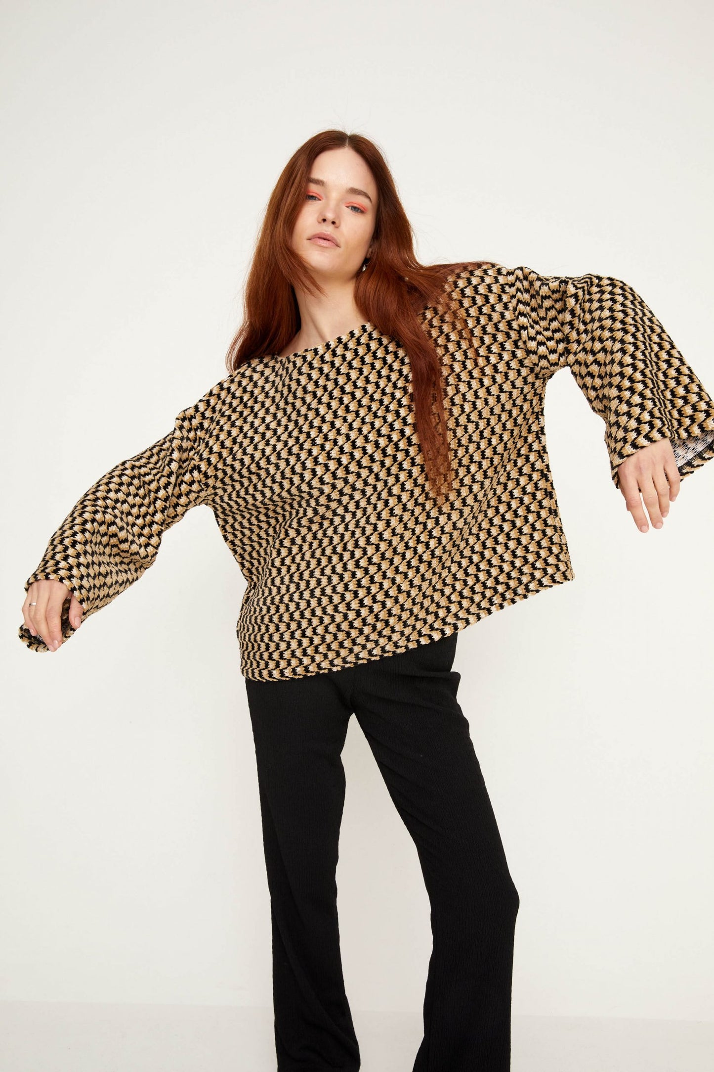 Genera Jumper - Caramel Zig Zag