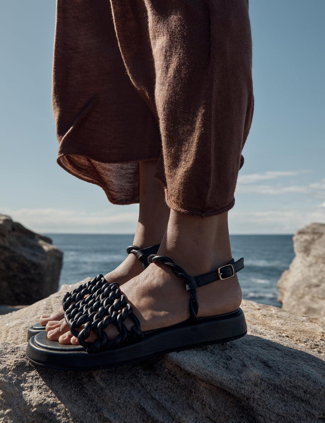 Loop Sandal - Black