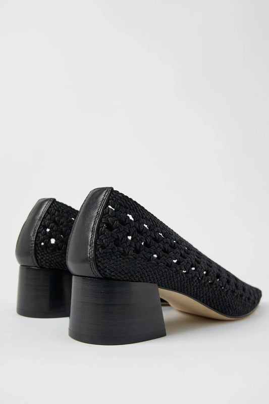 Taissa Courts - Black