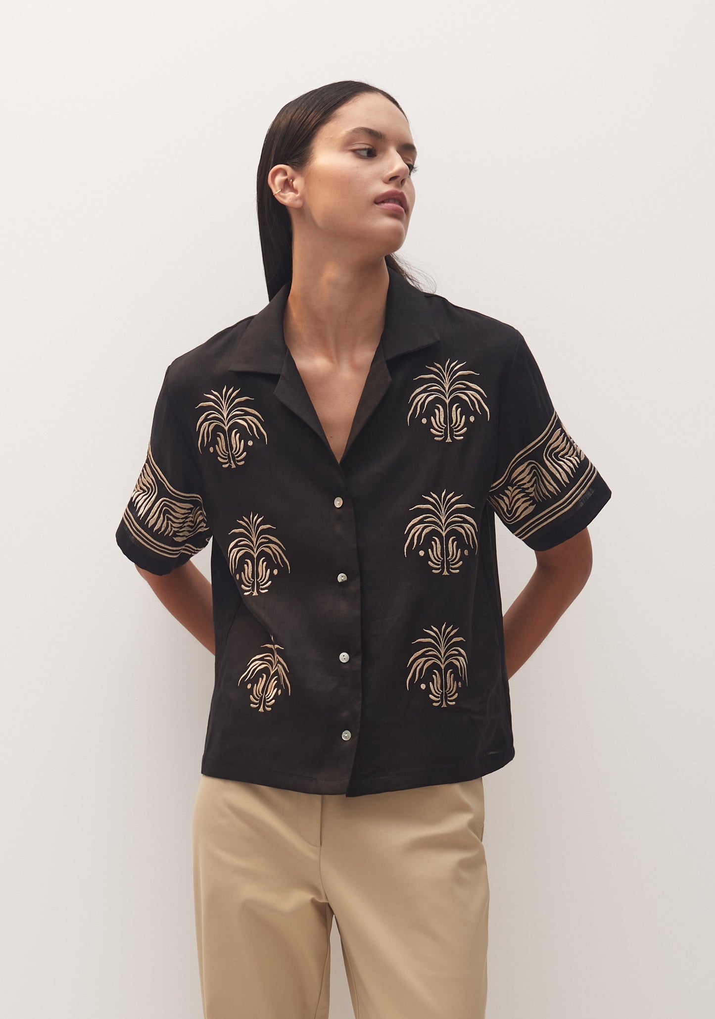Kalea Linen SS Shirt- Black