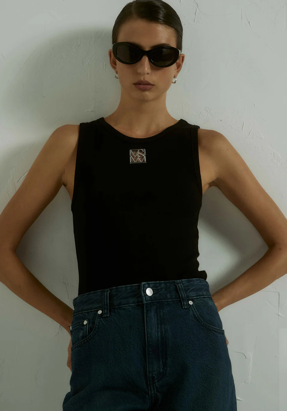 V&W Metal Tank - Black