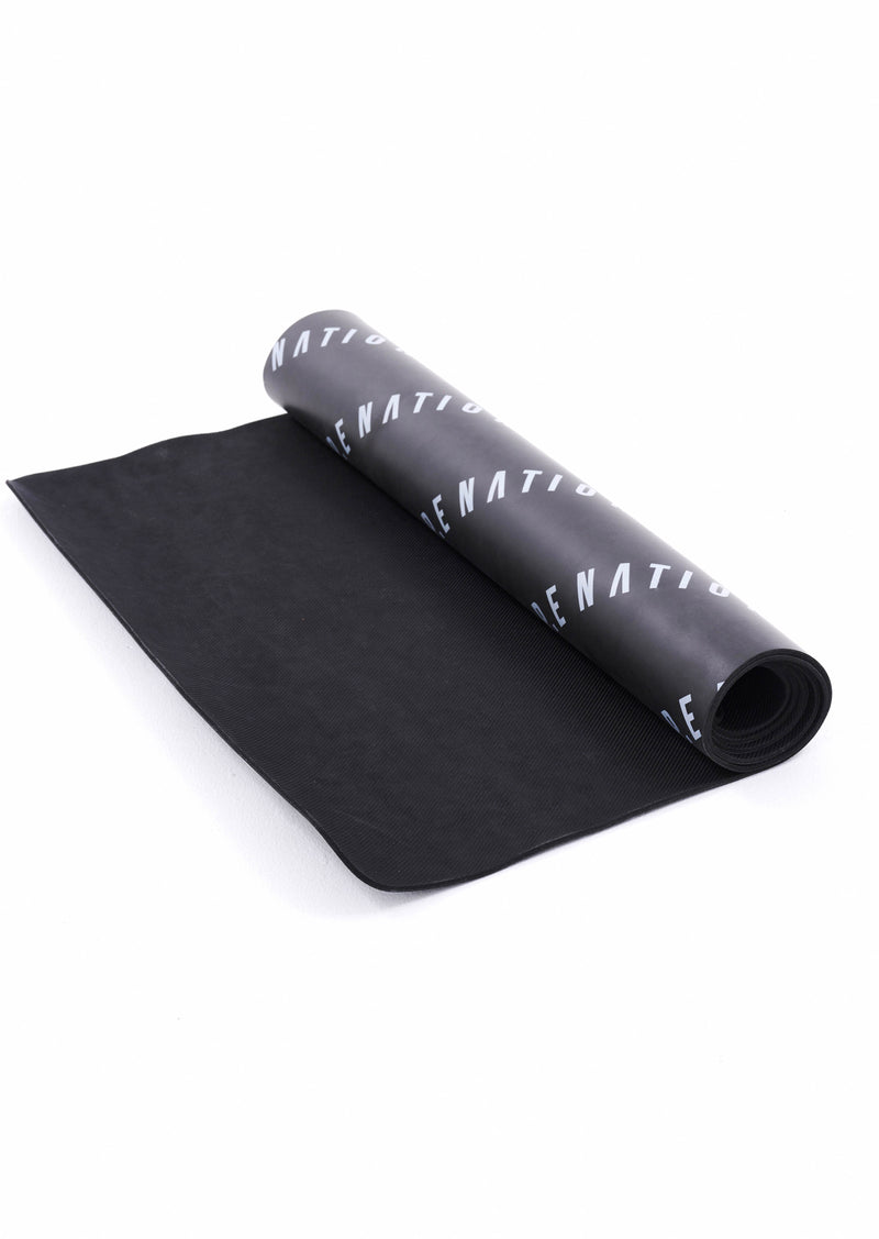 Transcend Yoga Mat - Black / White