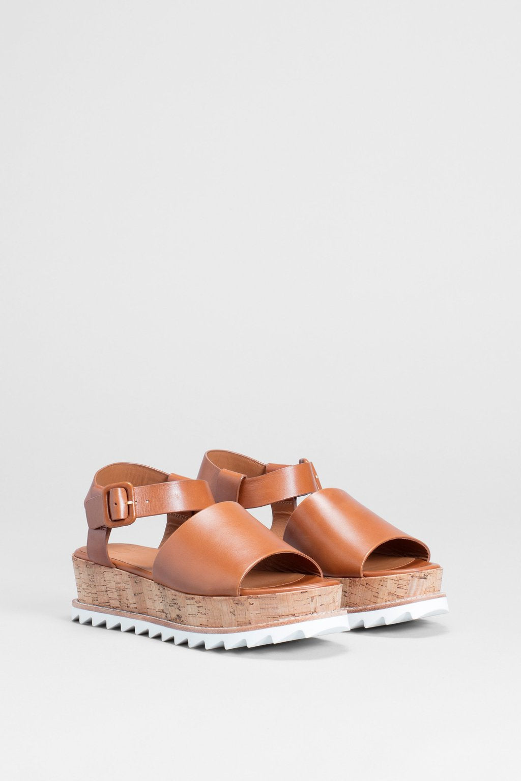 Trad Platform - Tan