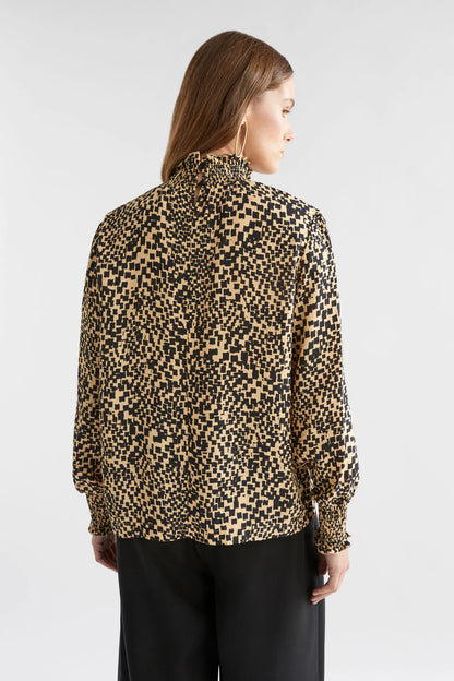 Veda Turtle Neck Top - Beige Sinda Print