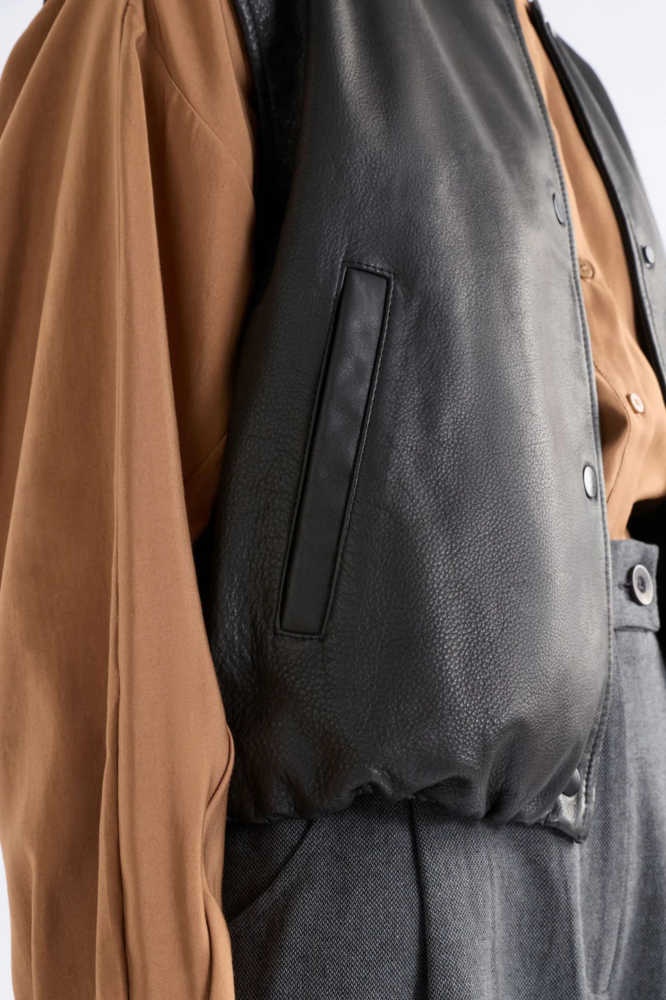 Striind Vest - Black