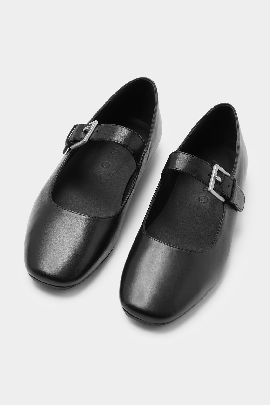 Romee Leather Flat - Black