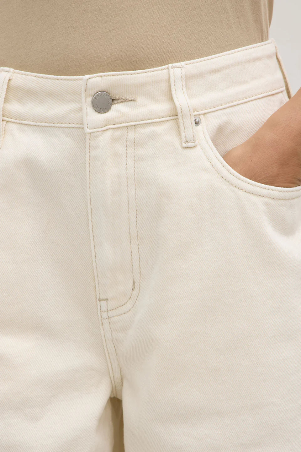 Bermuda Denim Short - Ecru