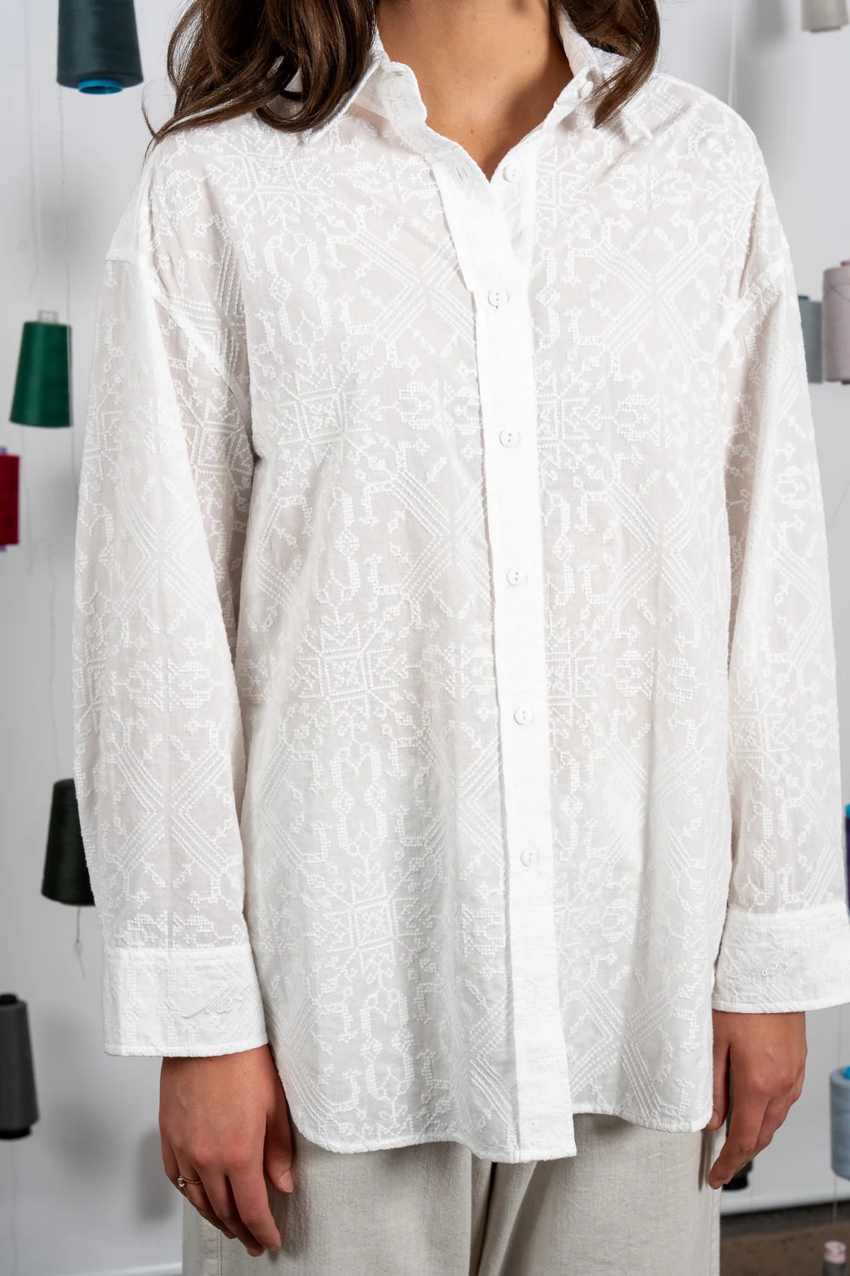 Jarrah Shirt - Embroidered White