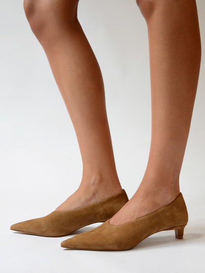 Harriet III - Cinnamon Suede