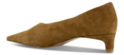 Harriet III - Cinnamon Suede