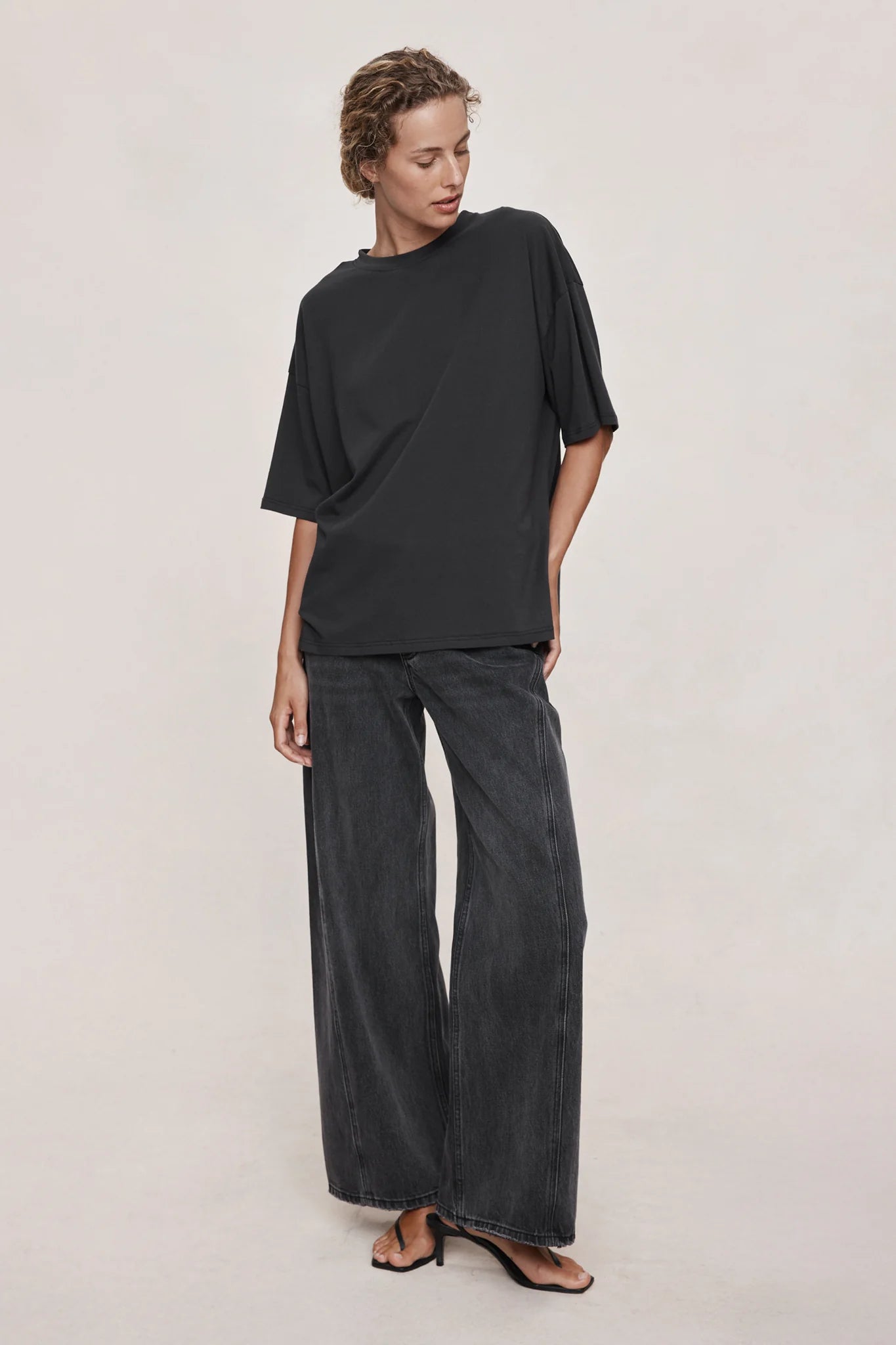 Hele Tee - Black