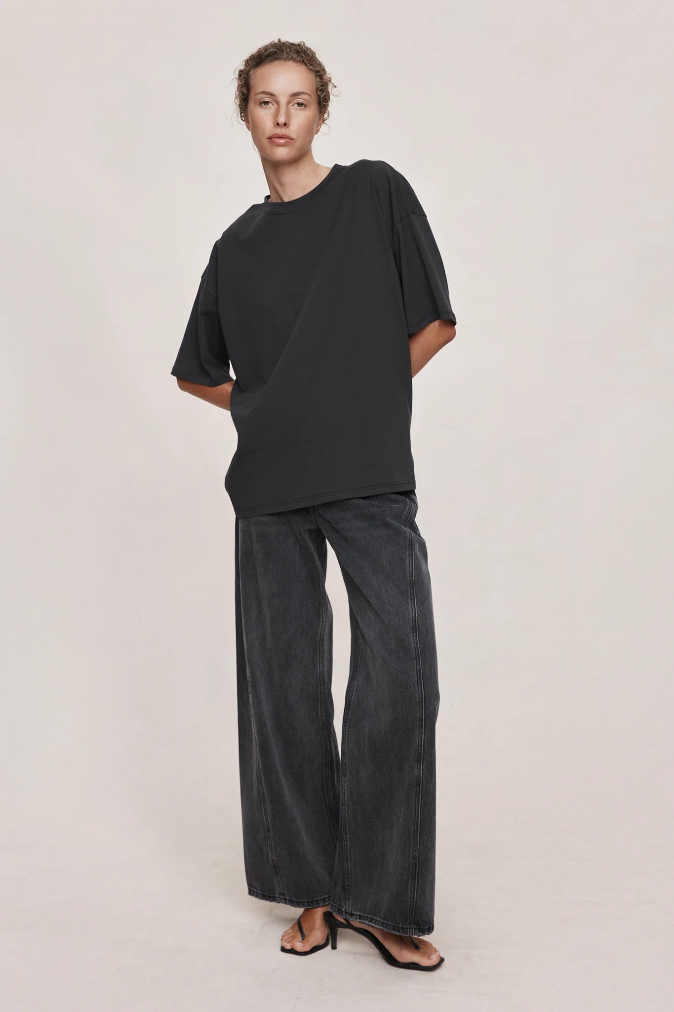 Hele Tee - Black