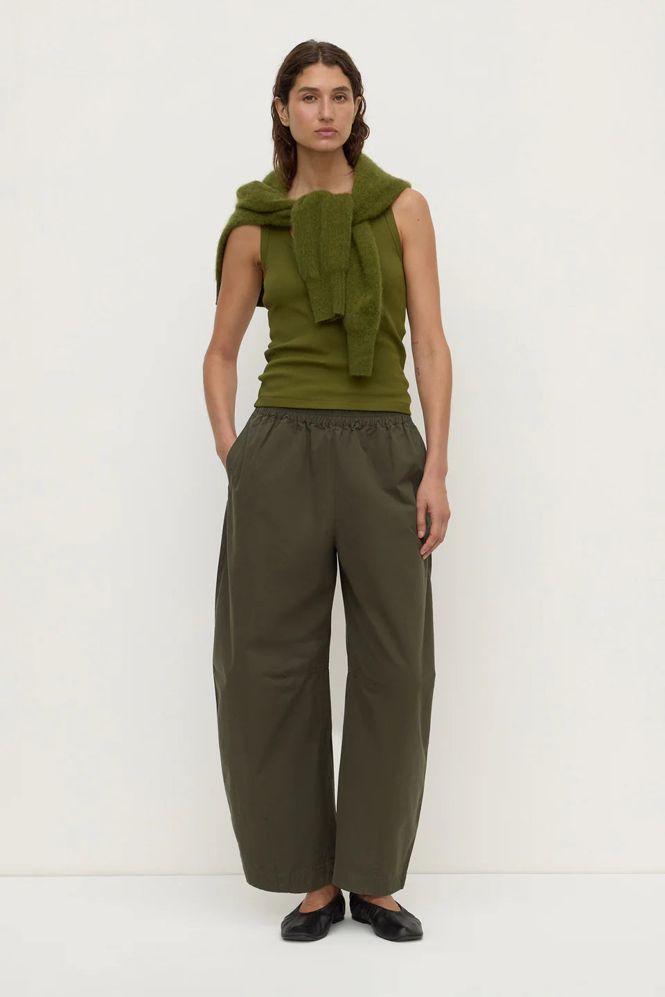 Lola Barrel Pant - Dark Military