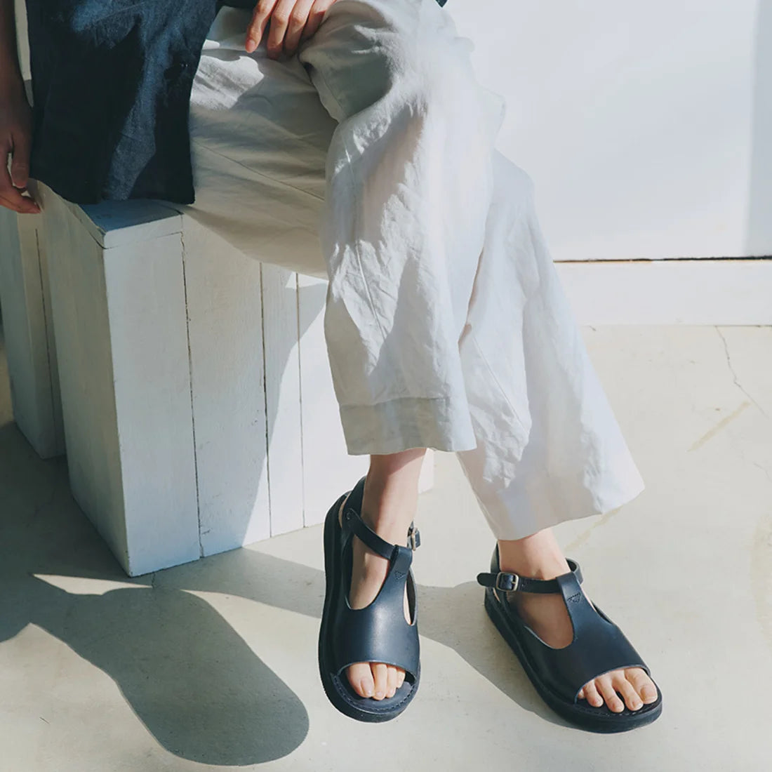 Hohen - Black