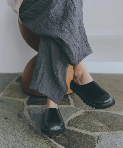 Delft - Brushed Black