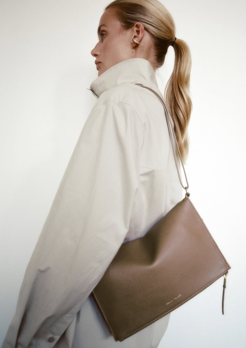 Mr Komodo - Gingerbread