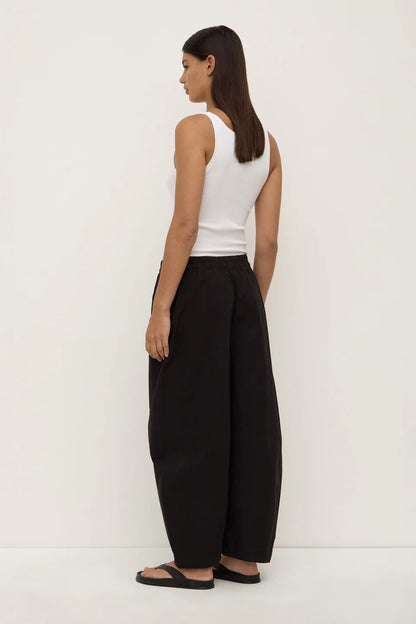 Lola Barrel Pant - Black
