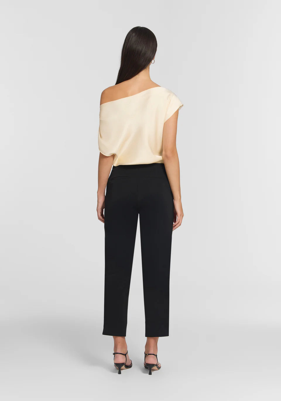 Lucida Capri - Black