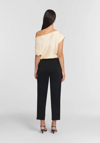 Lucida Capri - Black